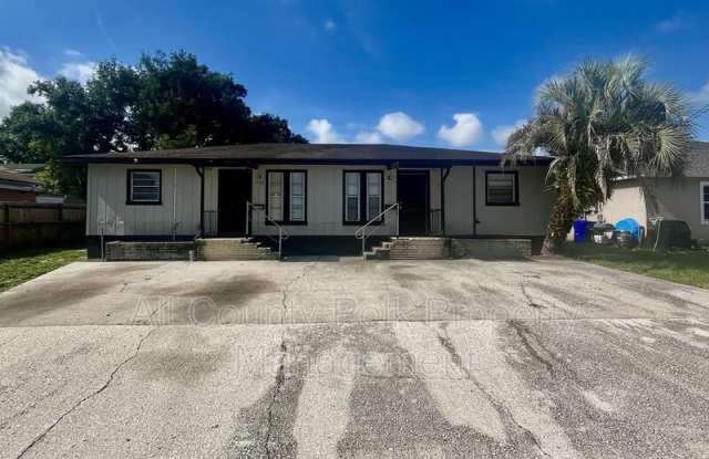 1138 W Sycamore St photos photos