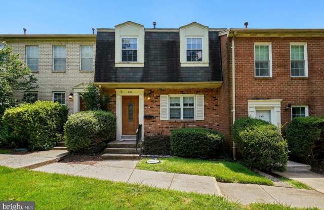 838 COLLEGE PARKWAY photos photos
