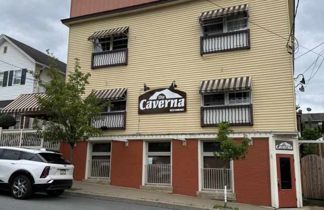 602 Church Street Gallery 1