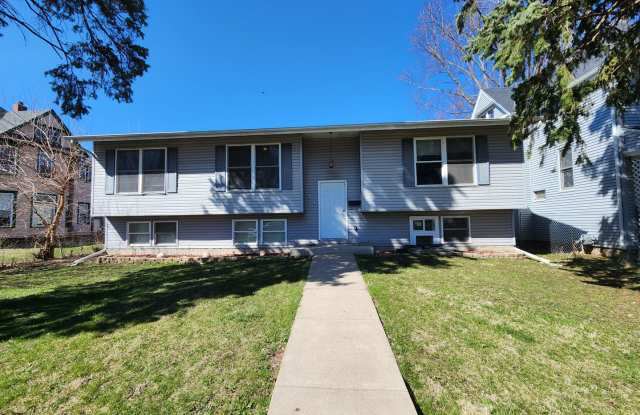 Beautiful 4 bed 2 bathroom house photos photos