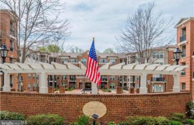 2901 SAINTSBURY PLAZA - 2901 Saintsbury Plaza, Oakton, VA 22031