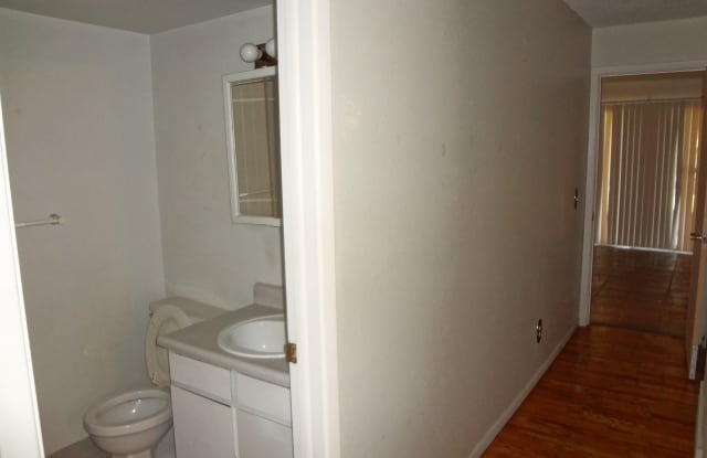13657 E Yale Ave Unit A Gallery 2