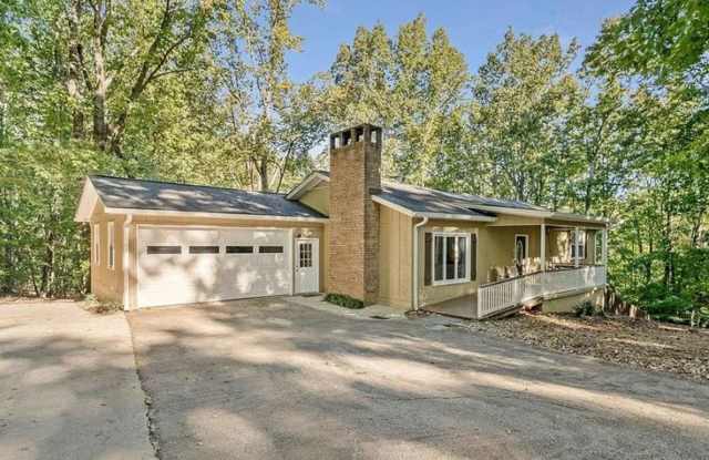 Spacious 4-Bedroom Home with the Privacy You’ve Been Looking For Gallery 1