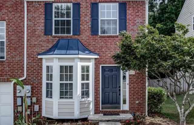 1715 BARRINGTON OVERLOOK Gallery 2