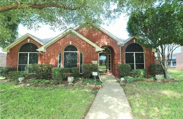 6705 Tamarron Lane Gallery 2