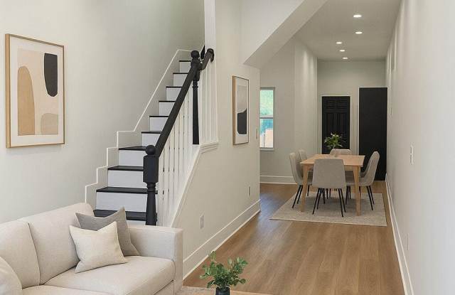 1706 1/2 MCCULLOH Street photos photos