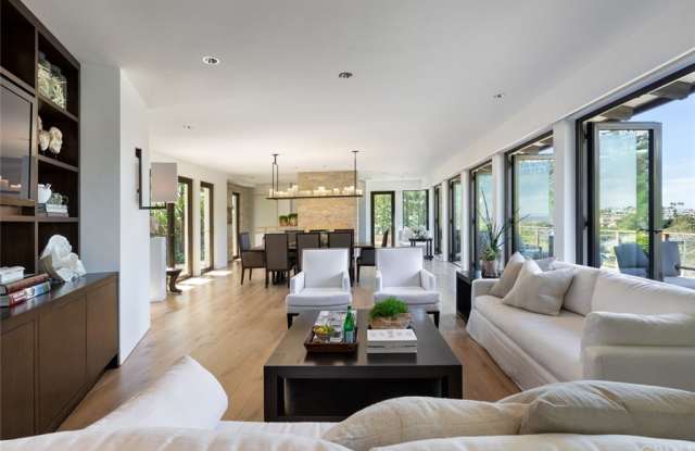 269 Emerald Bay Gallery 2