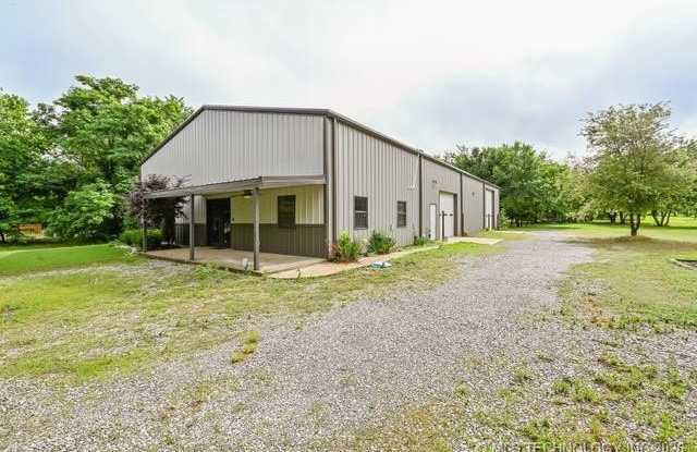12837 S 193rd Avenue Gallery 1