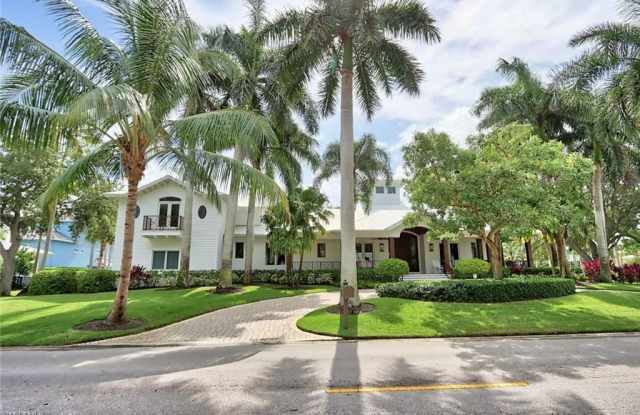 875 Gulf Shore - 875 Gulf Shore Boulevard South, Naples, FL 34102