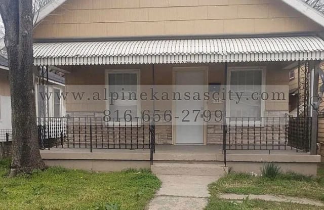 81 South 18th Street - 81 South 18th Street, Kansas City, KS 66102