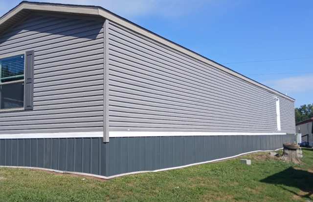 4 Evergreen Ct - 4 Evergreen Court, Woodford County, IL 61742