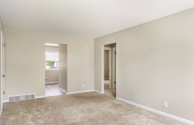 240 West Newhall Avenue - 2 Gallery 4