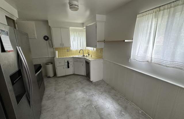 23581 Loomis Court Gallery 4