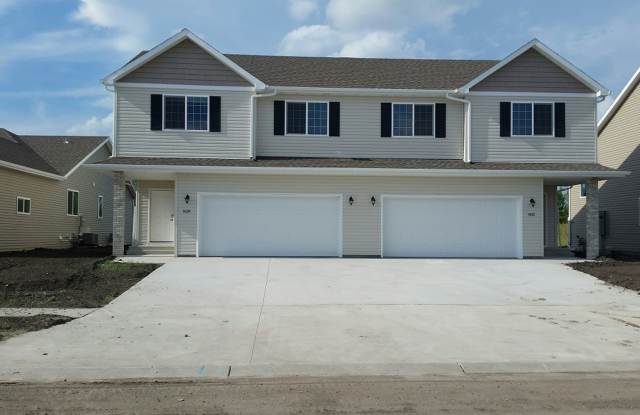 Spacious 3-bedroom, 3-bathroom house photos photos