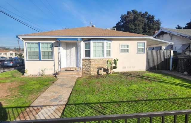 Remodel 2-Bed, 1-Bath corner lot Home for Rent in Pomona - 691 Randolph Street, Pomona, CA 91768