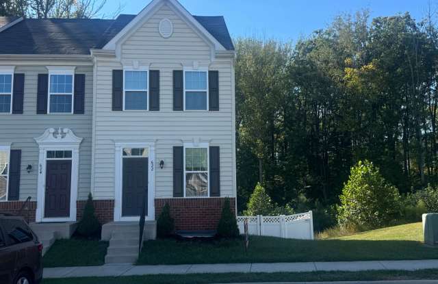 TOWNHOUSE IN RAPPAHANNOCK LANDING-FREDERICKSBURG (STAFFORD COUNTY) Gallery 1