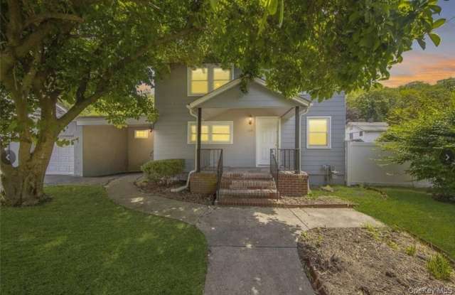 119 E Village Road photos photos