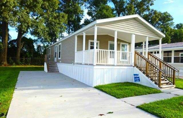 3323 Ne 14th St Lot A24 photos photos 3323 Ne 14th St Lot A24 photos photos