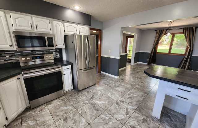 2-Car Garage + Washer & Dryer + Recently Updated! Available September 3rd! photos photos