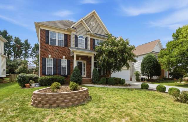 Freshly Updated Hampton Ridge Home – Refinished Hardwoods, New Carpet & Fenced Yard Gallery 1