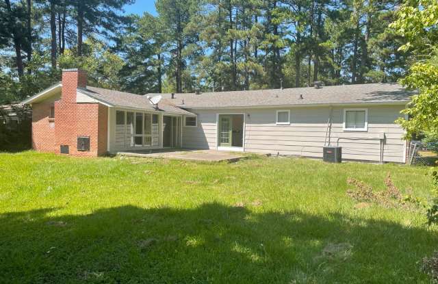 620 Dyer Circle - 3515 Green Drive, Little Rock, AR 72209