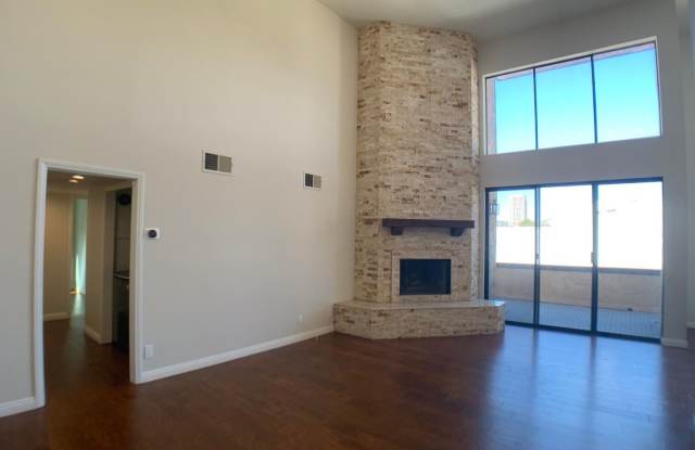 10327 Missouri Ave #305 Gallery 2