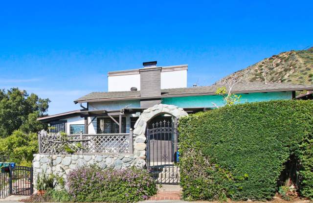 621 Alta Vista Drive Gallery 3