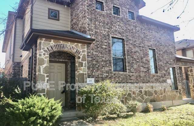 215 N. College St photos photos