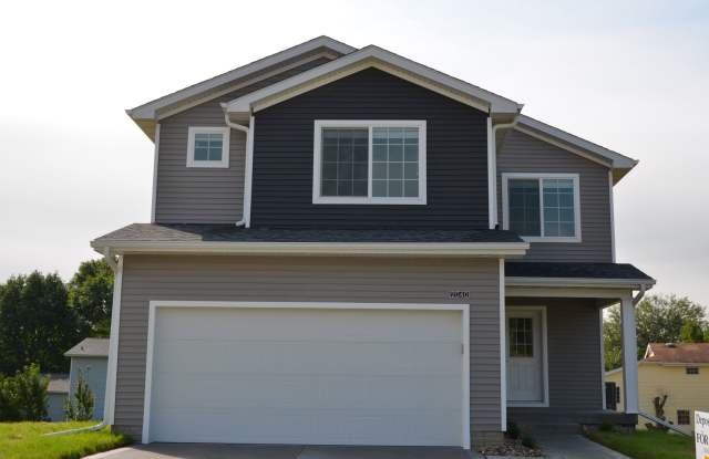 Beautiful 4 Bedroom House in Altoona Gallery 1