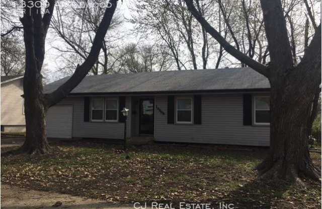 13309 Applewood Dr - 13309 Applewood Drive, Grandview, MO 64030