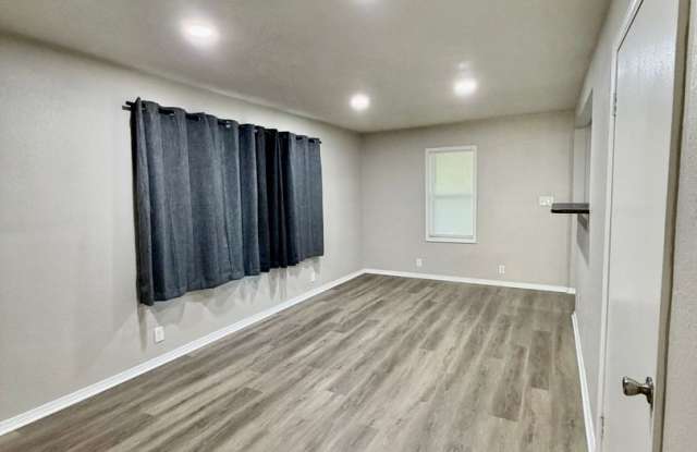 3 Bedroom Southwest Wichita Gallery 3