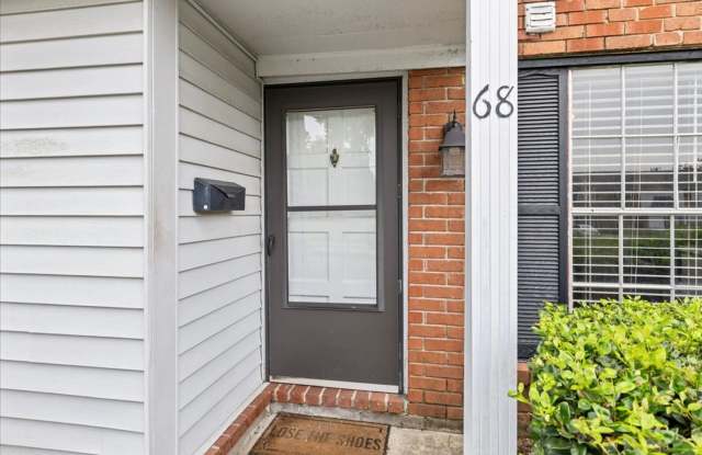 AVAILABLE NOW!  2 Bedroom 2.5 Bath Condo Gallery 1