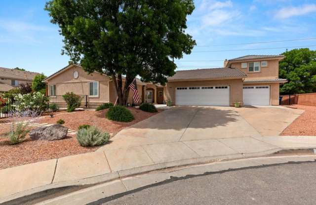 Beautiful Home with a Pool photos photos Beautiful Home with a Pool photos photos
