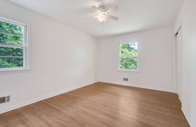 321 Clarendon Crescent Gallery 2