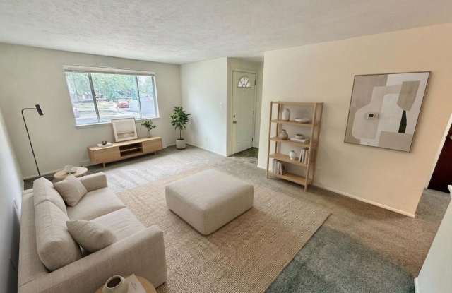 2 Bedroom Ranch Duplex Near Downtown Loveland! Quiet neighborhood with Fenced Private Yard! photos photos
