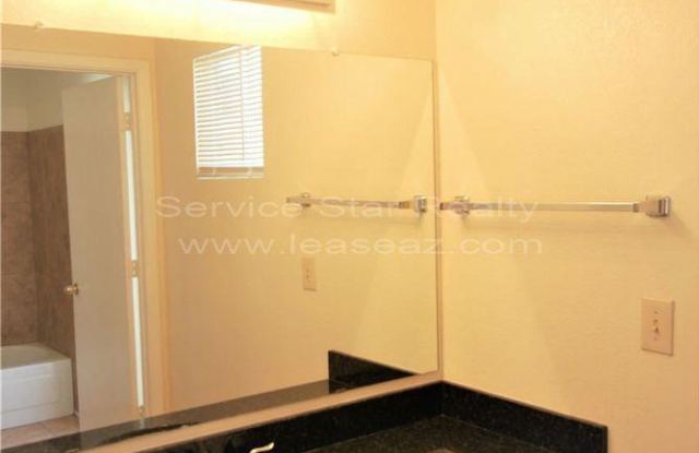 8119 W Corrine Dr Gallery 2