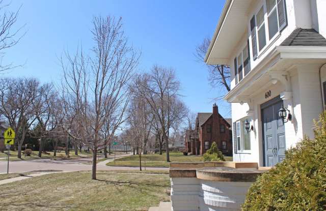 All Utilites and Fully Furnished 2 Bedroom! Gallery 3