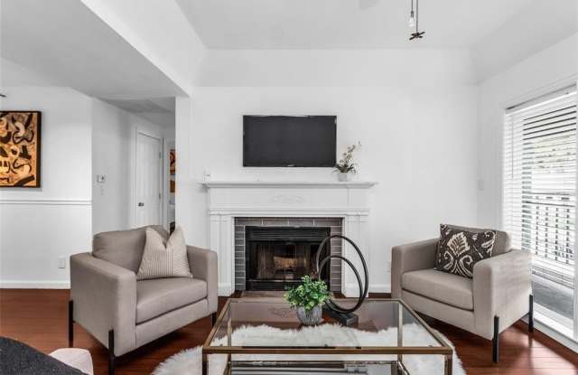 3105 San Jacinto Street - 3105 San Jacinto Street, Dallas, TX 75204 3105 San Jacinto Street - 3105 San Jacinto Street, Dallas, TX 75204