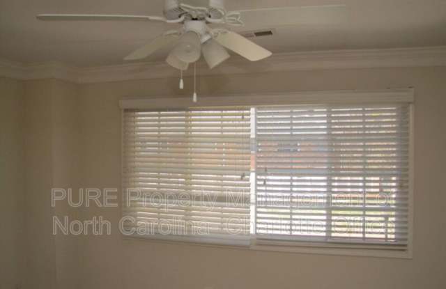 1336 Green Oaks Lane Gallery 4