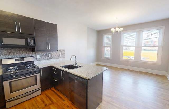 701 W Lake St photos photos