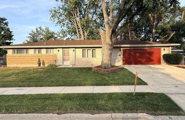 471 Tomahawk Street photos photos