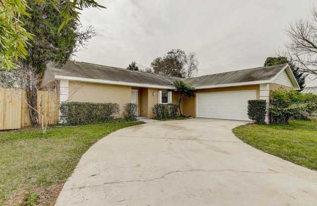 719 REDONDO DRIVE - 719 Redondo Drive, Bloomingdale, FL 33511