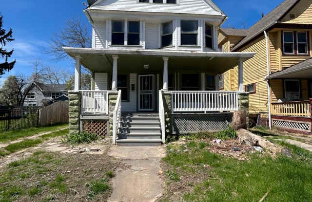 Spacious, Section 8 Accepted, 5 Br photos photos