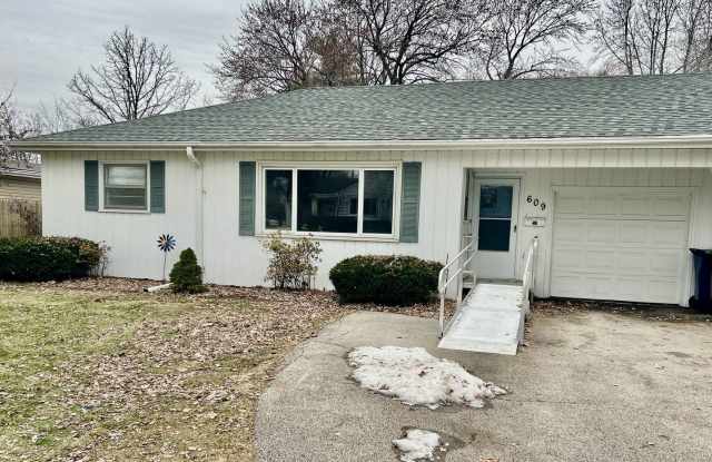 609 N Loomis Street photos photos