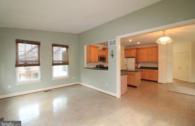 4822 BROOM DRIVE Gallery 3