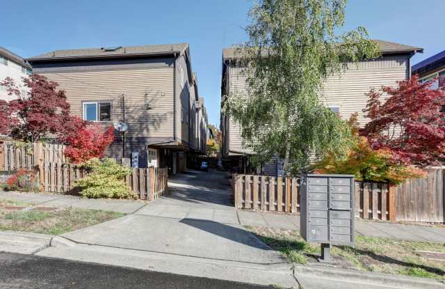 Northgate 3 Bedroom Townhouse in the Perfect Location! Gallery 1