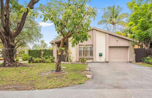 12900 SW 108th St photos photos