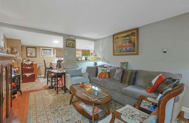 169 Sickles Avenue photos photos