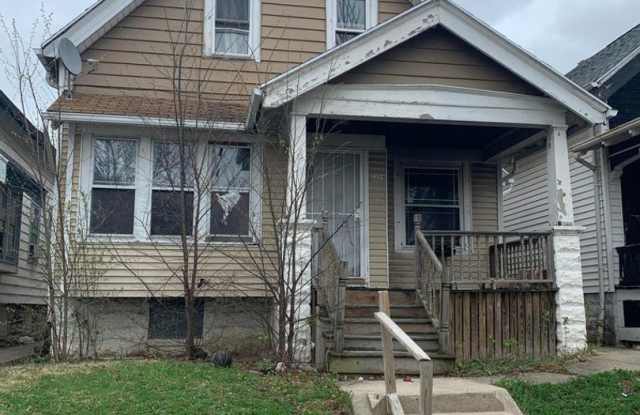 Remodeled 5 Bedroom 1 Bath Single Family Home photos photos