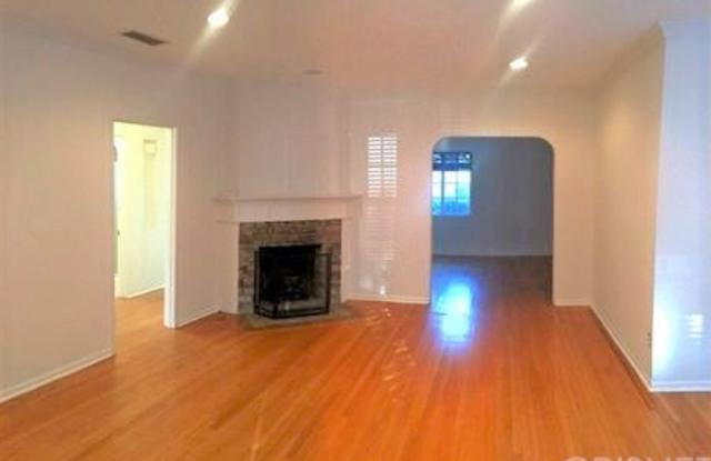 4226 Kraft Avenue Gallery 3